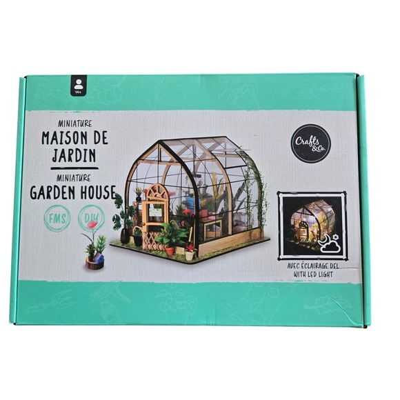 Crafts & Co. Other - Crafts & Co. Miniature Garden House DIY Kit Unisex OS‎ Green New LED Light 14+